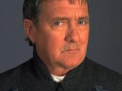 Graeme Blundell as Ruwee Naberrie